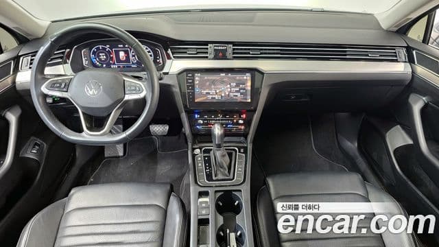 Volkswagen Passat GT 2022 — Şəkil 7/20