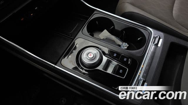 Kia Carnival 2024 — ფოტო 9/20
