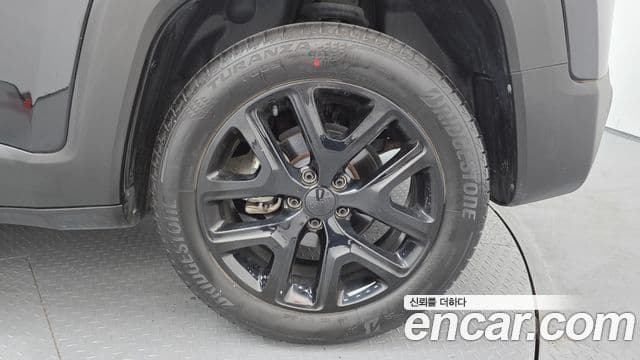Jeep Renegade 2022 — Photo 19/33