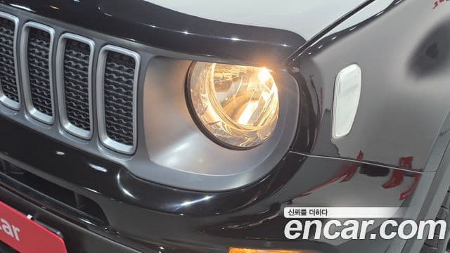 Jeep Renegade 2022 — Photo 13/33