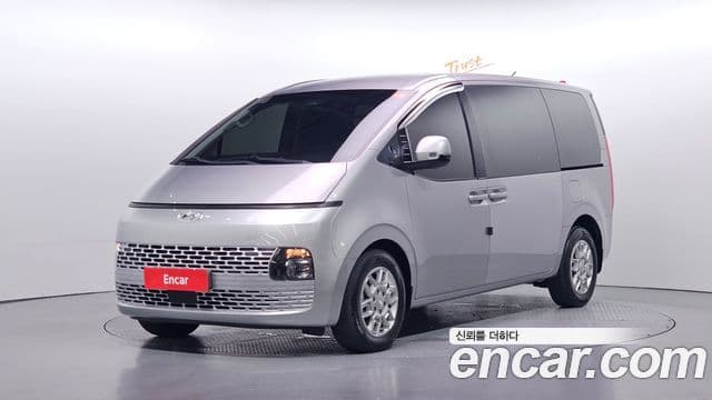 Hyundai Staria 2023 — Şəkil 1/20