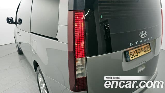 Hyundai Staria 2023 — Photo 26/31
