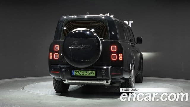 Land Rover Defender 2026 — фото 4 из 20