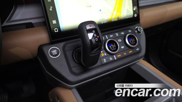 Land Rover Defender 2026 — Şəkil 9/20
