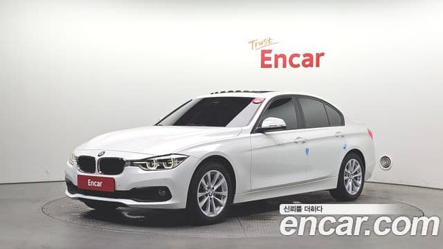 BMW 3 Series 2018 — Şəkil 8/32
