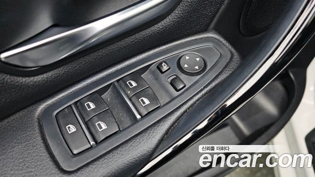 BMW 3 Series 2018 — Şəkil 3/32