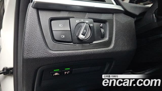BMW 3 Series 2018 — Şəkil 7/32
