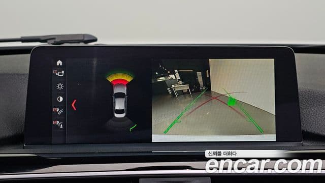 BMW 3 Series 2018 — Şəkil 18/32