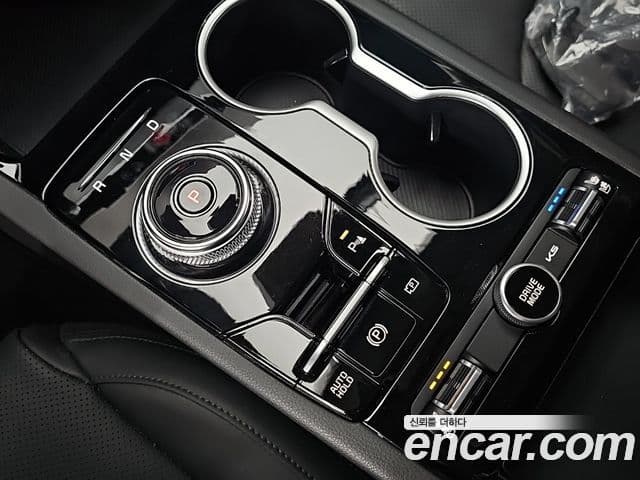Kia K5 2024 — ფოტო 8/20