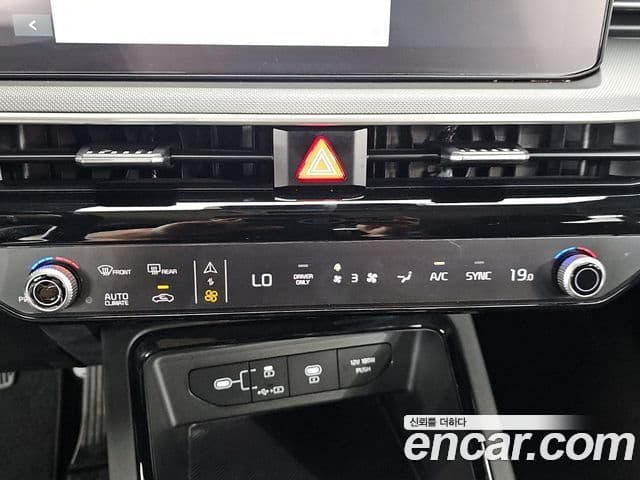 Kia K5 2024 — ფოტო 15/20