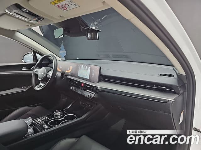 Kia K5 2024 — ფოტო 17/20