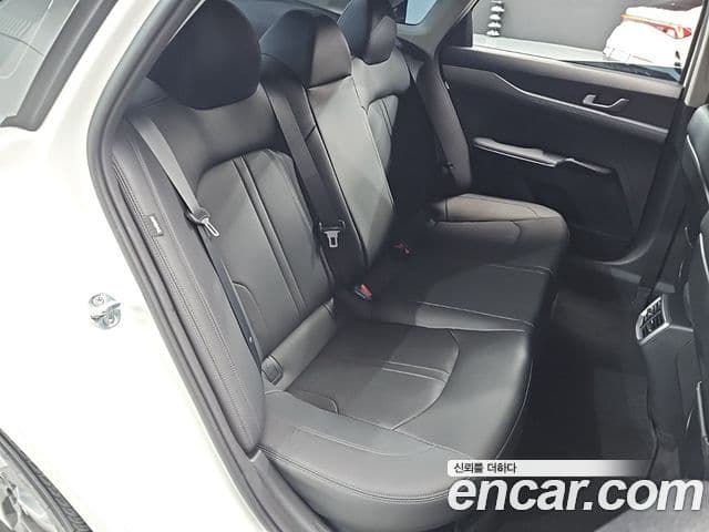 Kia K5 2024 — ფოტო 19/20