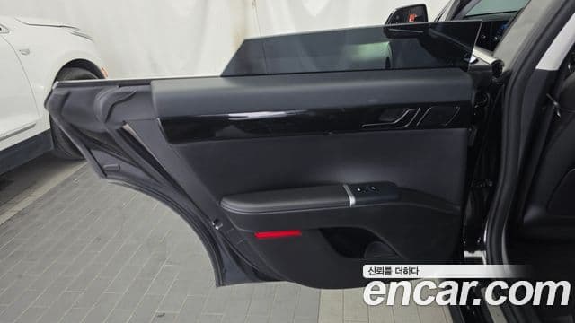 Hyundai Grandeur Hybrid 2023 — Photo 1/30