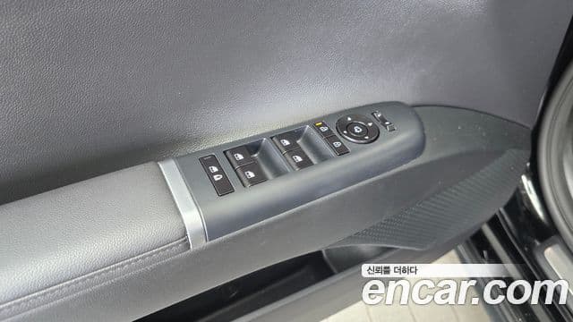 Hyundai Grandeur Hybrid 2023 — Photo 13/30