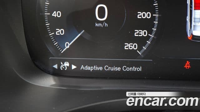 Volvo XC60 2021 — ფოტო 20/20