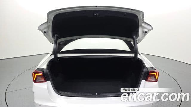 Kia K5 2021 — ფოტო 20/20