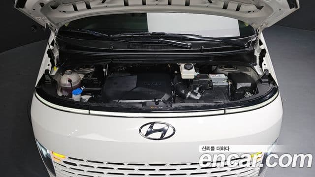 Hyundai Staria 2021 — Фото 6/20