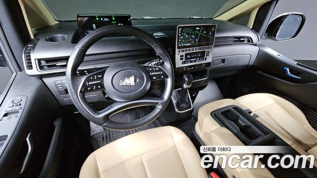 Hyundai Staria 2021 — Фото 7/20