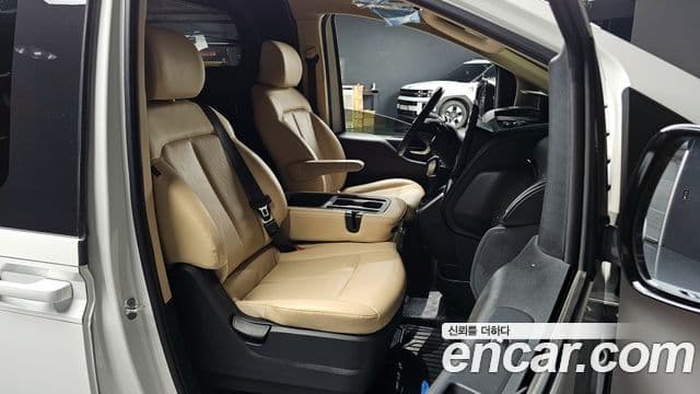 Hyundai Staria 2021 — Фото 11/20