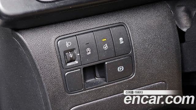 Hyundai Staria 2021 — Фото 17/20