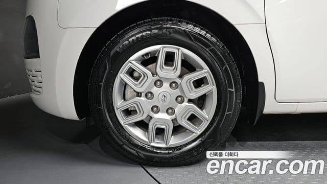 Hyundai Staria 2021 — ფოტო 20/31