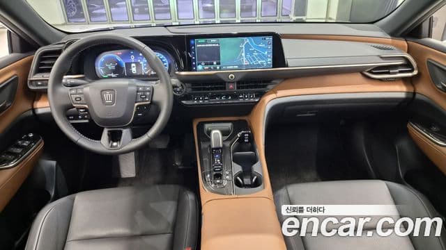 Toyota Crown Crossover 2025 — ფოტო 6/18