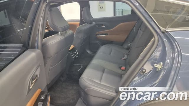 Toyota Crown Crossover 2025 — ფოტო 11/18