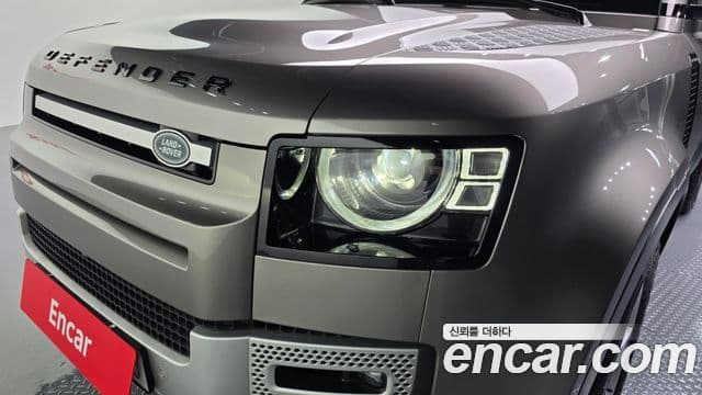Land Rover Defender 2022 — Şəkil 23/35