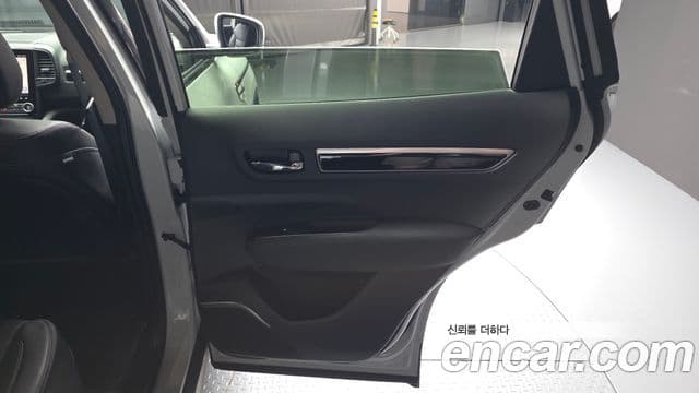 Renault Samsung QM6 2023 — ფოტო 2/31