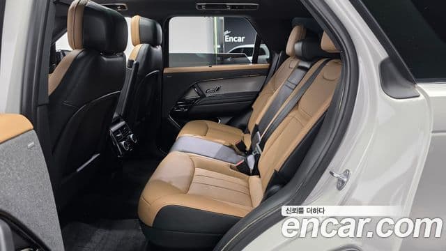 Land Rover Range Rover Sport 2023 — ფოტო 25/36