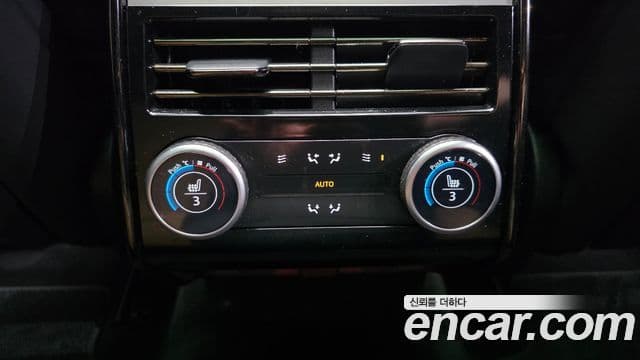 Land Rover Range Rover Sport 2023 — ფოტო 30/36