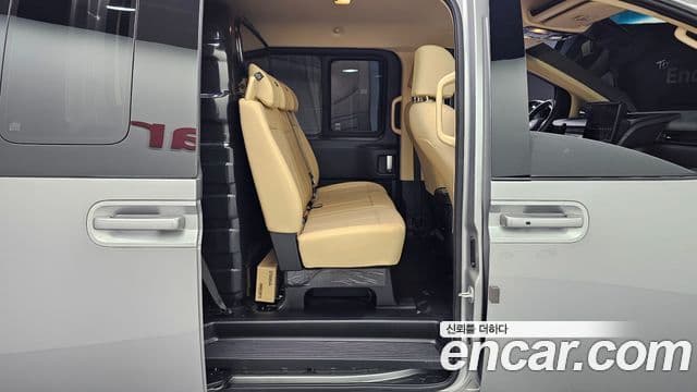 Hyundai Staria 2024 — Şəkil 13/20