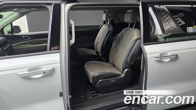 Kia Carnival 2024 — Şəkil 10/20