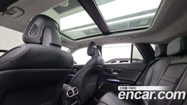 Mercedes-Benz GLC-Class 2024 — ფოტო 18/20