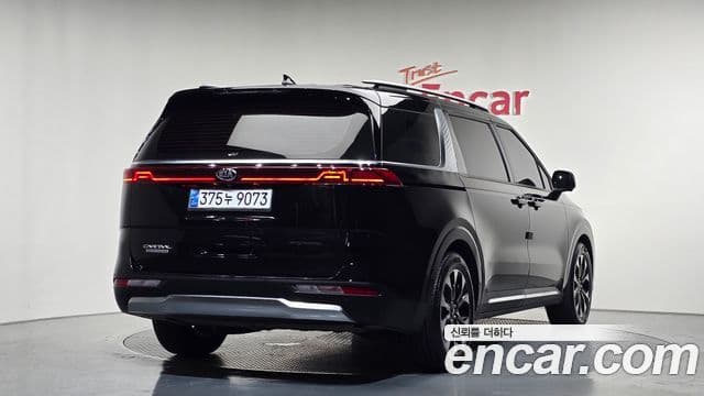 Kia Carnival 2020 — ფოტო 2/20