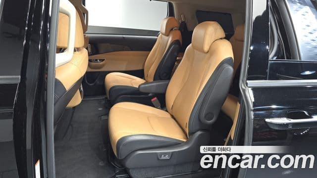 Kia Carnival 2020 — ფოტო 11/20
