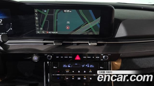 Kia Carnival 2020 — ფოტო 13/20