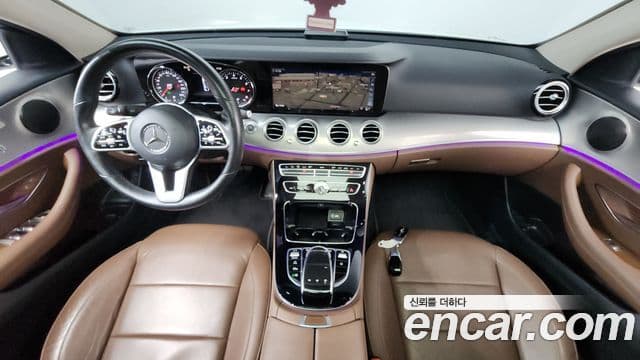 Mercedes-Benz E-Class 2018 — ფოტო 7/20