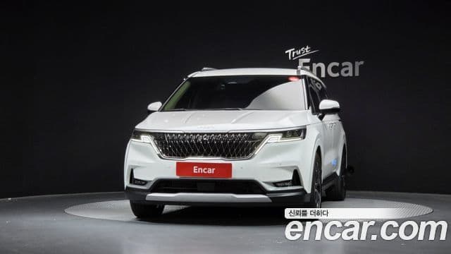 Kia Carnival 2022 — ფოტო 3/20