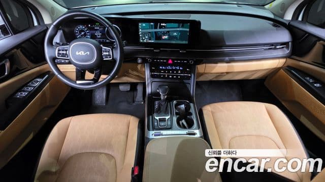 Kia Carnival 2022 — ფოტო 7/20