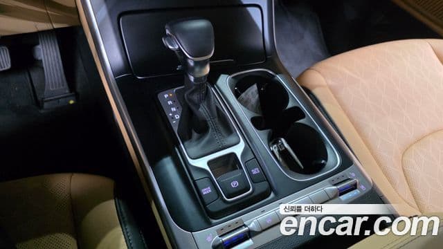 Kia Carnival 2022 — ფოტო 9/20