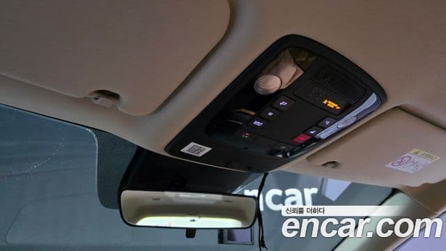 Kia Carnival 2022 — ფოტო 18/20