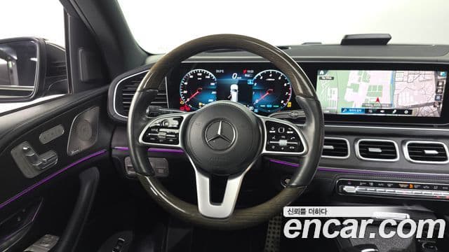 Mercedes-Benz GLS-Class 2021 — Photo 8/20