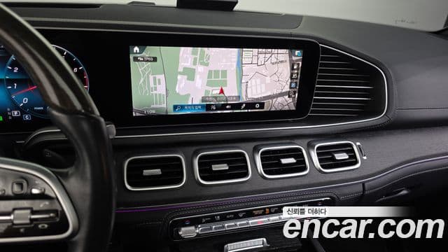 Mercedes-Benz GLS-Class 2021 — Photo 15/20