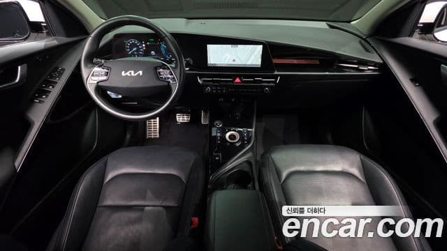 Kia Niro 2022 — ფოტო 7/20