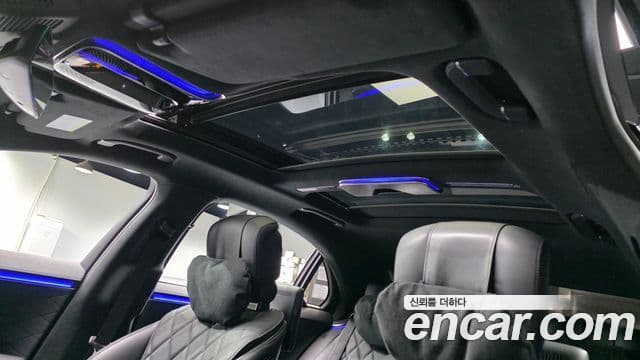 Mercedes-Benz S-Class 2023 — Photo 3/20