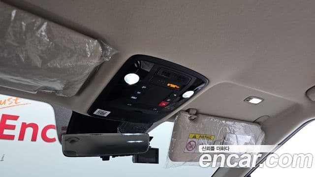 Kia Carnival 2024 — Фото 17/20