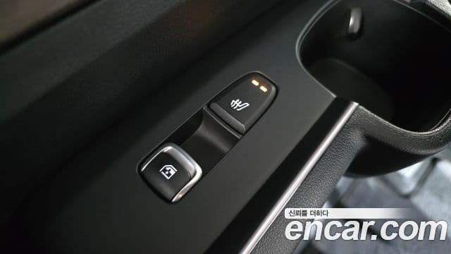 Kia Sorento 2023 — Şəkil 17/20