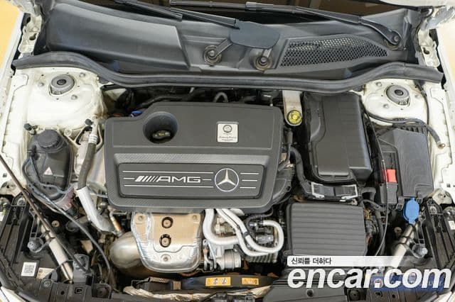 Mercedes-Benz GLA-Class 2018 — Şəkil 5/20