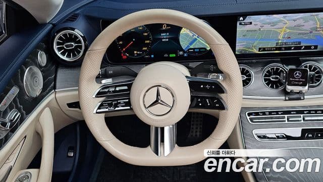 Mercedes-Benz E-Class 2021 — ფოტო 14/20
